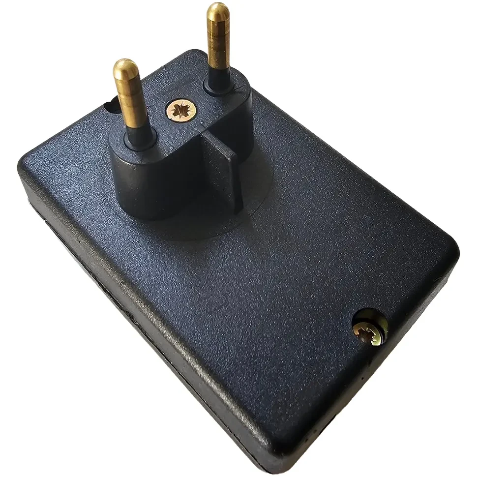 Реле напруги Dalas RNR-16A в розетку